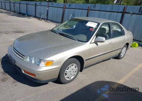 1995 Honda Accord Lx z USA, uszkodzony, nr VIN JHMCD5634SC064431